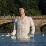Nowy posąg pana Darcy’ego wyłonił się z jeziora w londyńskim Hyde Parku