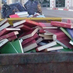 Dżihadyści z Państwa Islamskiego splądrowali biblioteki w Mosulu