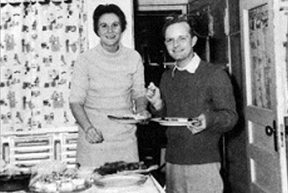 Truman Capote i Harper Lee podczas wspólnego posiłku.
