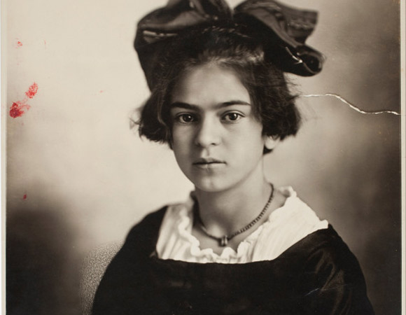 Młodziutka Frida Kahlo.