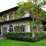 Pracownicy muzeum Hemingwaya nie opuścili Key West. Wbrew zaleceniom, woleli przeczekać huragan Irma na miejscu, opiekując się domem pisarza i jego kotami