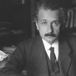 Albert Einstein wyjaśnia, dlaczego warto czytać klasyków