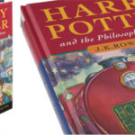 Rzadki egzemplarz pierwszego wydania powieści „Harry Potter i kamień filozoficzny” najdroższym dziełem beletrystycznym XX wieku