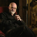 Odkryto nieznane opowiadania Terry’ego Pratchetta, publikowane w latach 70. i 80. pod pseudonimem. Będzie książka