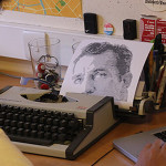 Portrety słynnych pisarzy wystukane na maszynie do pisania