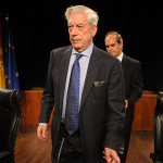 Mario Vargas Llosa dementuje, jakoby sprzedał historię swojego romansu magazynowi plotkarskiemu