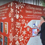 Niemcy: automat wymieni niechciane prezenty świąteczne na książki