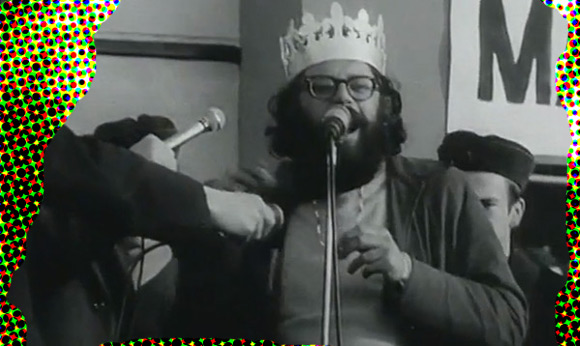 Allen Ginsberg podczas pobytu w Pradze w 1965 roku.