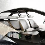 W przyszłości będziemy wyposażać samochody w podręczne biblioteczki? BMW prezentuje projekt wnętrza futurystycznego pojazdu