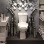 Żelazny Tron z muszli klozetowej i szczotek do WC – sklep IKEA zaaranżował ekspozycję nawiązującą do sagi George’a R.R. Martina