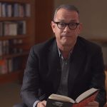 Tom Hanks zawdzięcza swoją karierę literacką Steve’owi Martinowi?