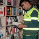 Turcja: pracownicy służb oczyszczania miasta zebrali wyrzucone książki i utworzyli z nich bibliotekę publiczną