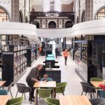 Holandia: nieczynny kościół przekształcono w bibliotekę