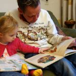 Fundacja Powszechnego Czytania zachęca dzieci i dorosłych zmuszonych pozostać w domu do sięgnięcia po książki