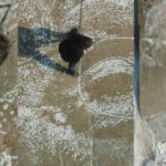 Monumentalny portret José Saramago wykuto w betonie obmywanym falami oceanu
