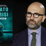 Nowy thriller psychologiczny Donato Carrisiego! Przeczytaj fragment „Domu głosów”