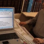 63-letni księgowy z Włoch rekordzistą Guinnessa w przepisywaniu książek pismem lustrzanym