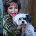 Isabel Allende opublikuje trzy książki dla dzieci zainspirowane jej własnym psem